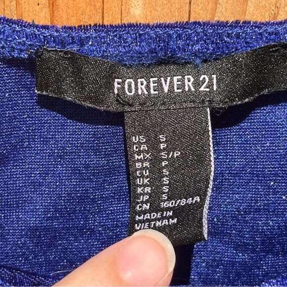 Sold Forever 21 blue velvet dress - Picture 3 of 4